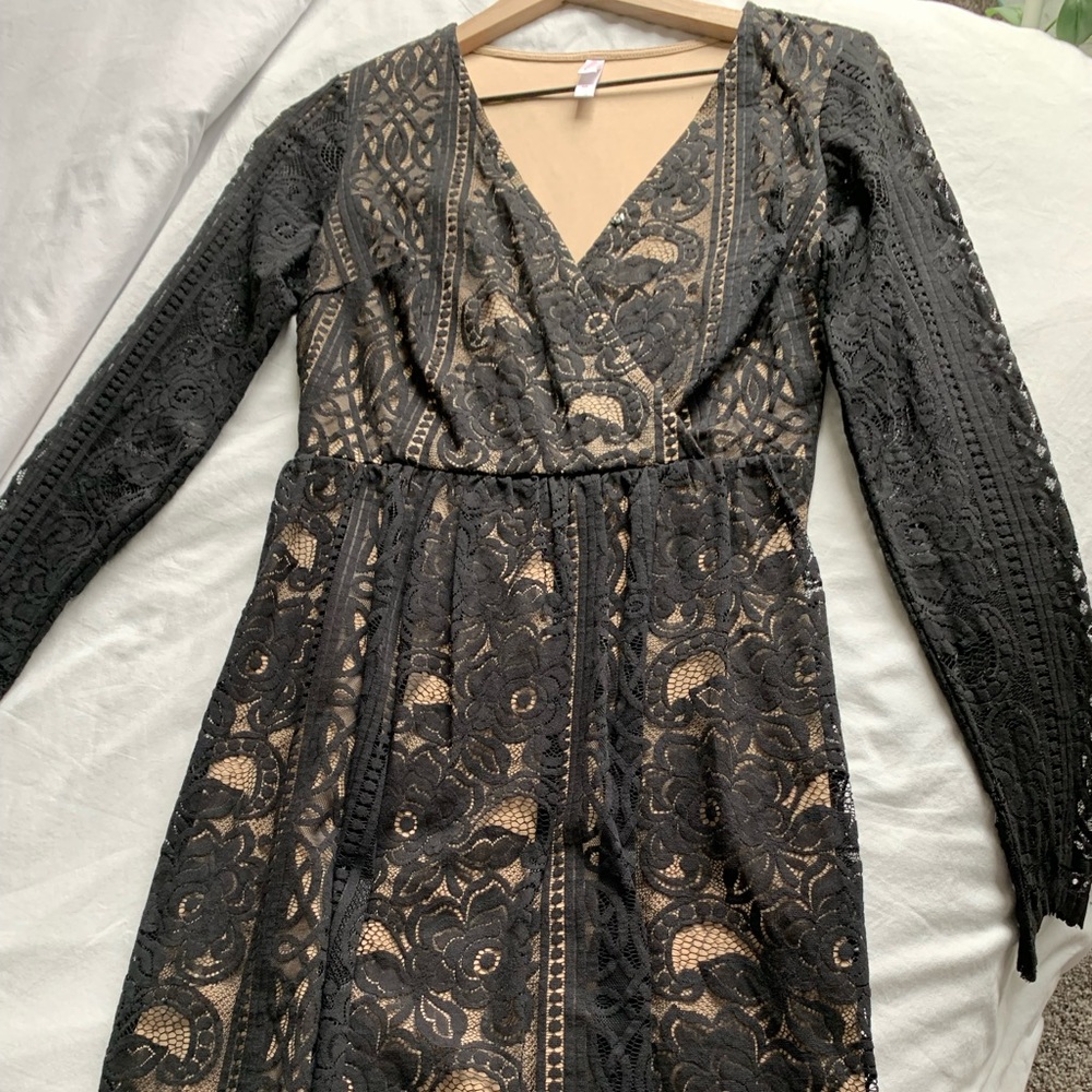 Cute lace black dress